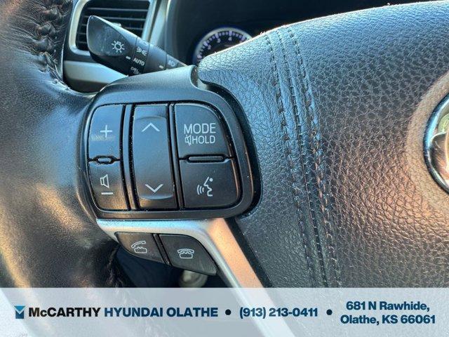 used 2015 Toyota Highlander car, priced at $19,699