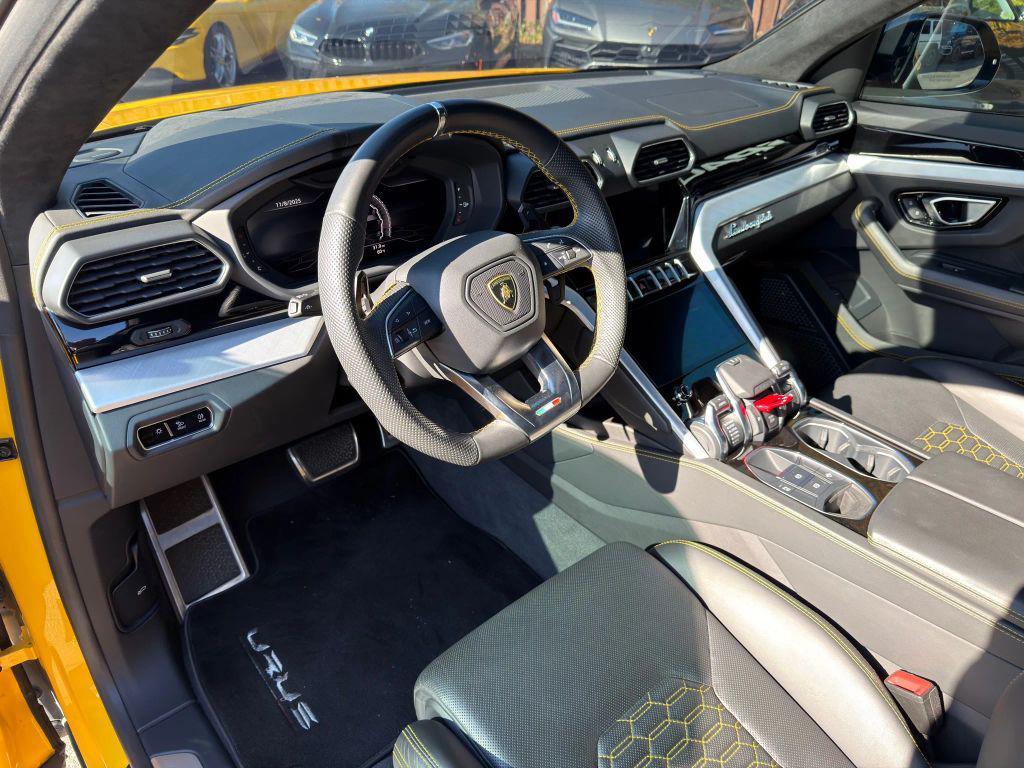 used 2020 Lamborghini Urus car