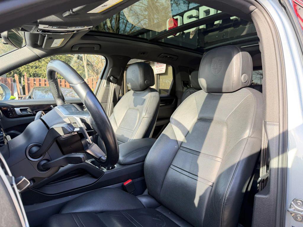 used 2020 Porsche Cayenne car, priced at $33,500