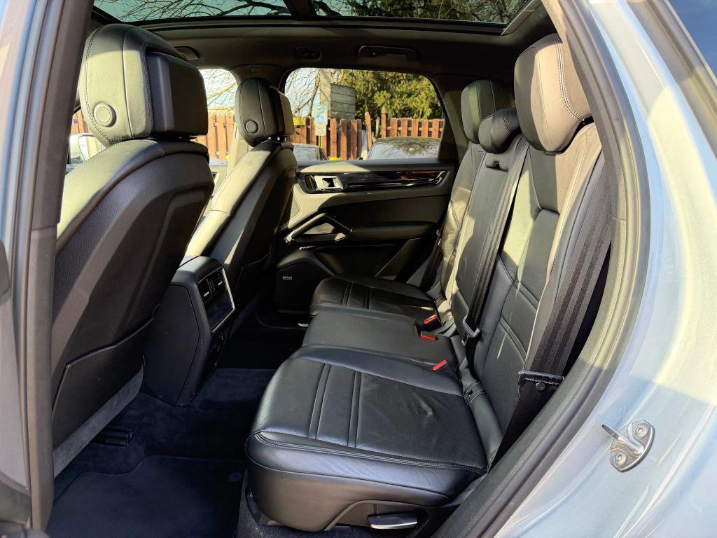 used 2020 Porsche Cayenne car, priced at $33,500
