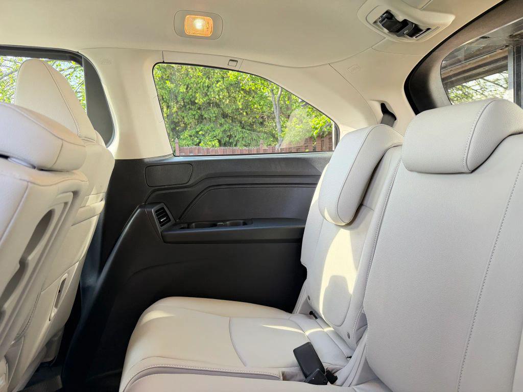 used 2026 Honda Odyssey car, priced at $40,300