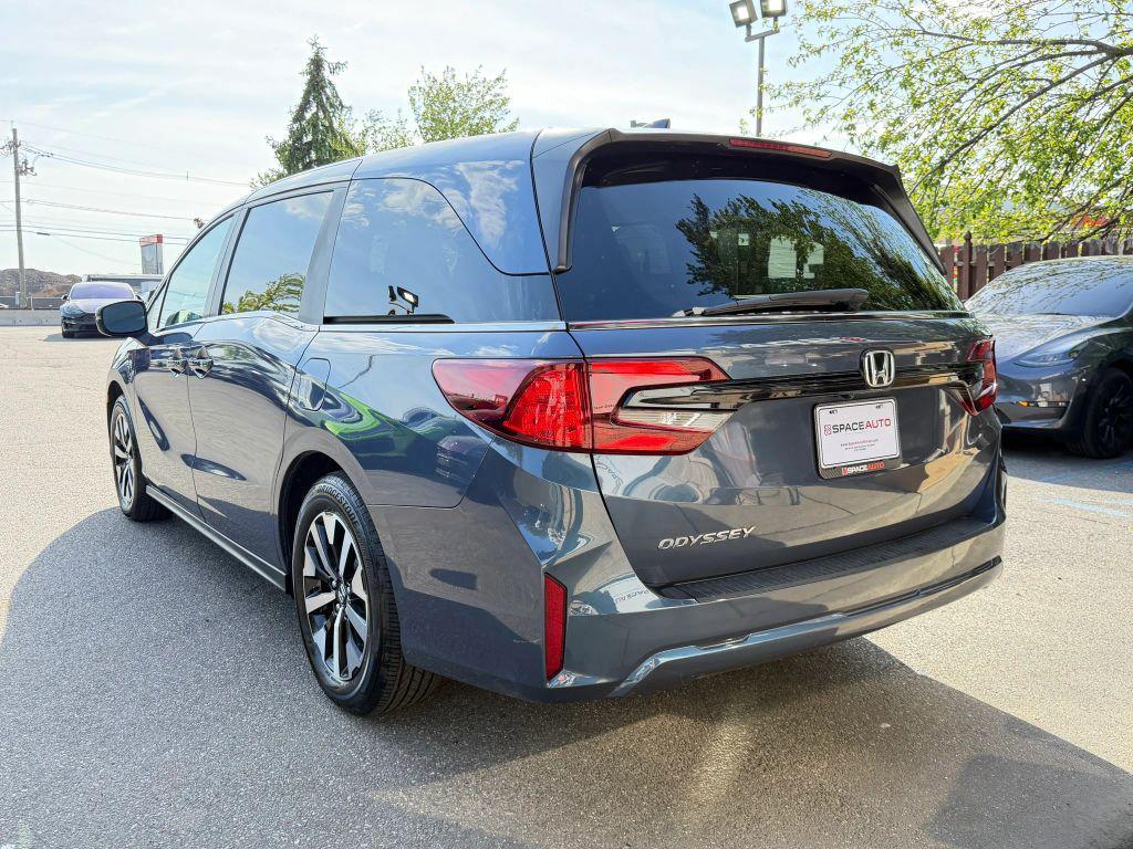 used 2026 Honda Odyssey car, priced at $40,300