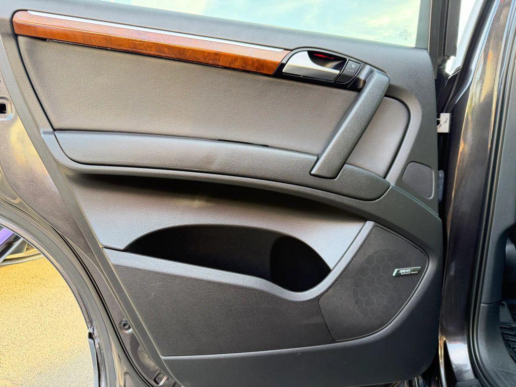 used 2015 Audi Q7 car, priced at $14,900