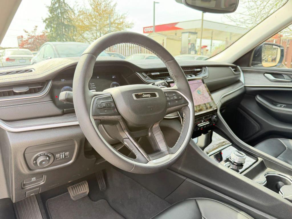 used 2024 Jeep Grand Cherokee car, priced at $37,200