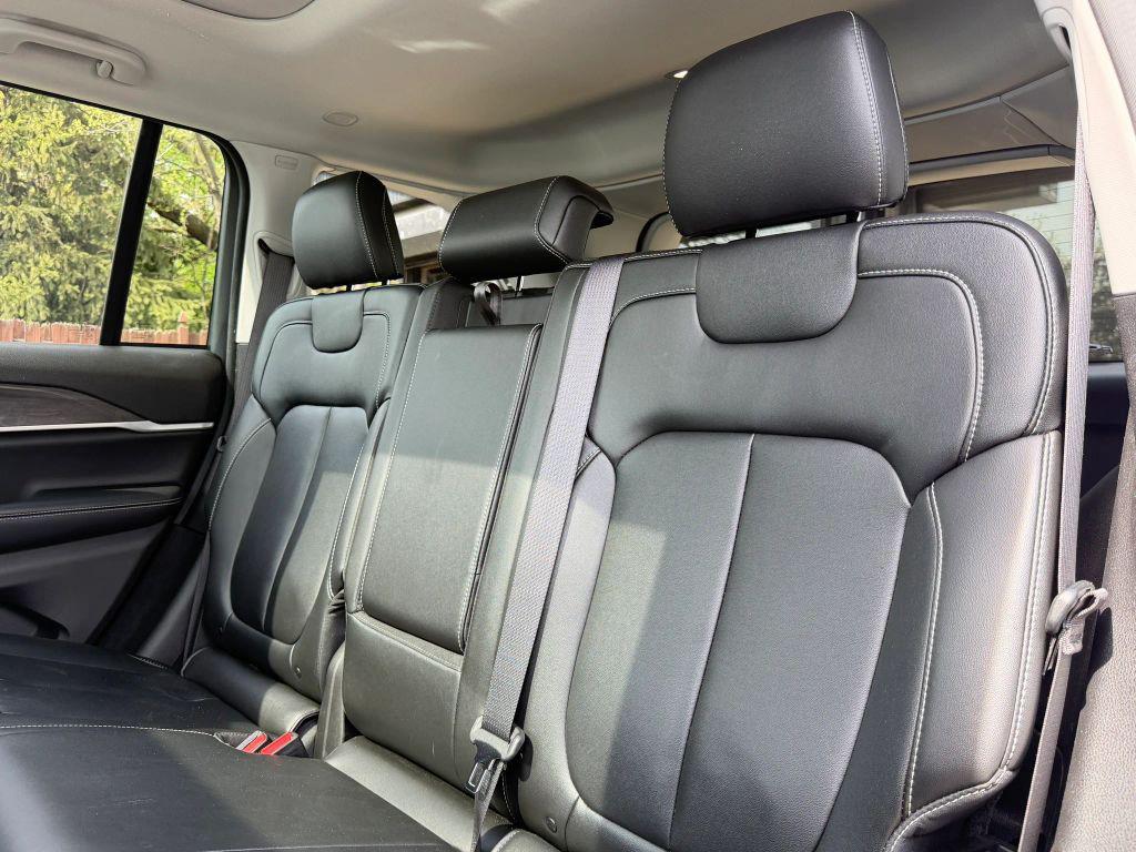 used 2024 Jeep Grand Cherokee car, priced at $37,200