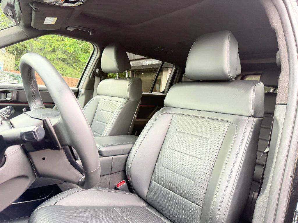 used 2024 Hyundai Santa Fe car, priced at $35,500