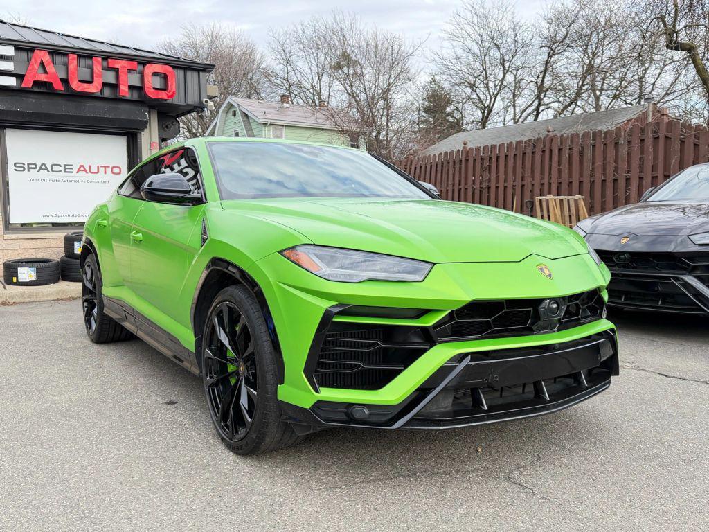used 2022 Lamborghini Urus car, priced at $219,900