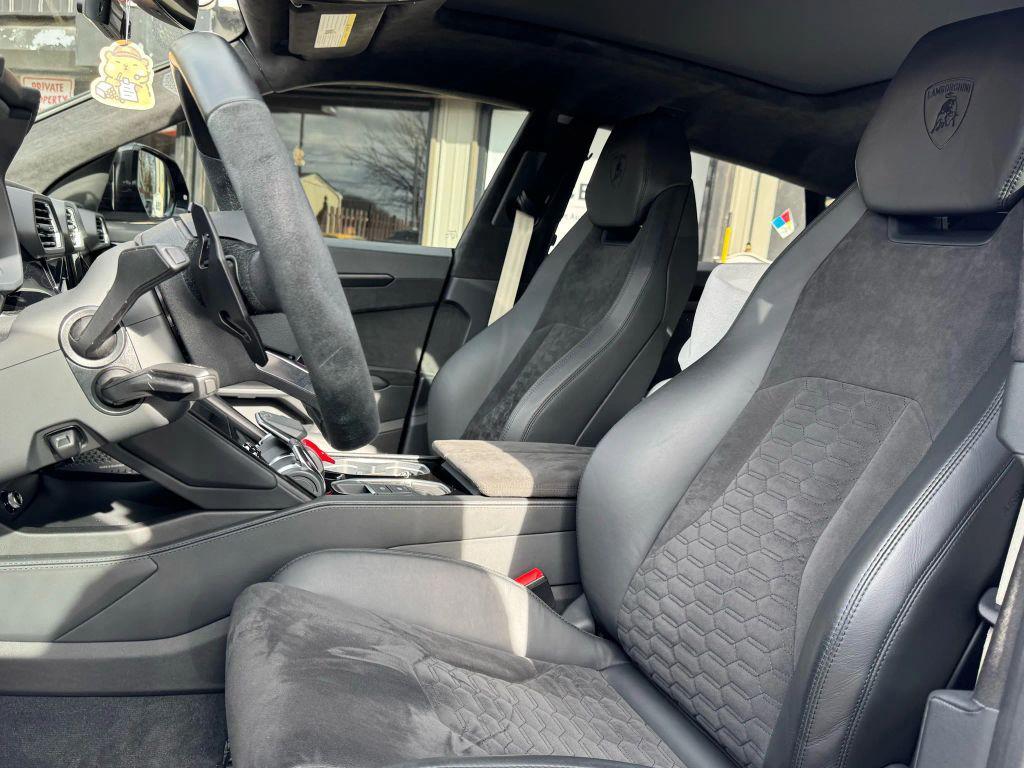 used 2021 Lamborghini Urus car, priced at $196,000
