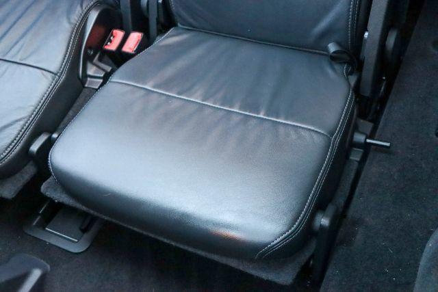 used 2015 Land Rover LR4 car, priced at $10,995