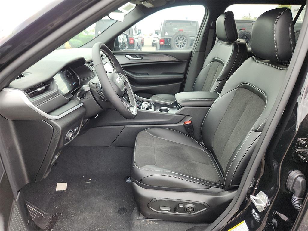 new 2025 Jeep Grand Cherokee L car, priced at $48,730