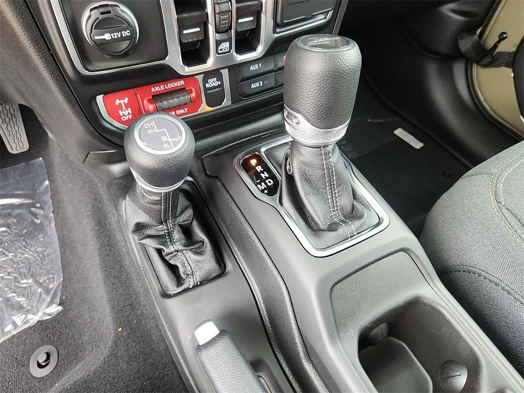 new 2025 Jeep Gladiator car, priced at $53,630