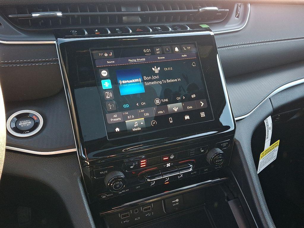 new 2025 Jeep Grand Cherokee car, priced at $44,170