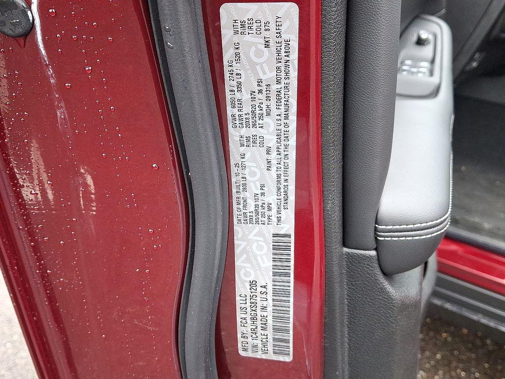 new 2025 Jeep Grand Cherokee car, priced at $52,735