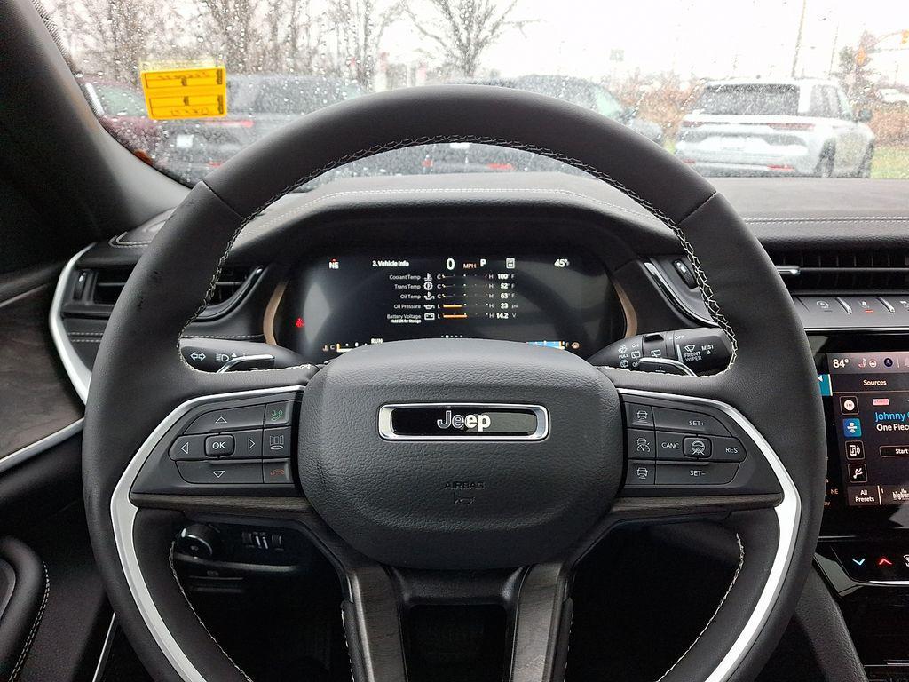 new 2026 Jeep Grand Cherokee car, priced at $49,985