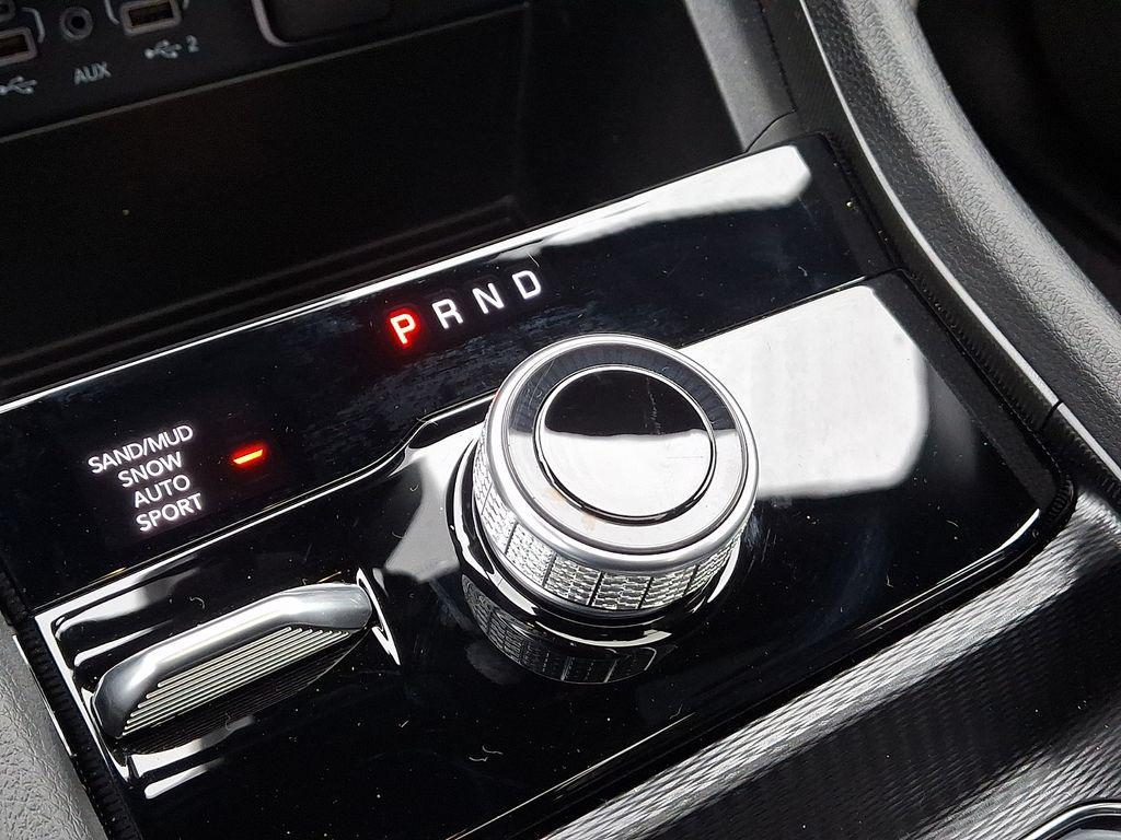 new 2026 Jeep Grand Cherokee car, priced at $49,985