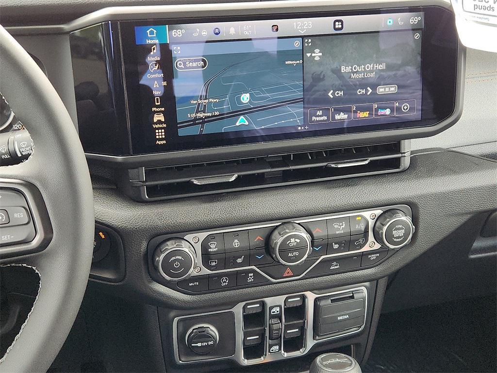 new 2025 Jeep Gladiator car, priced at $52,365