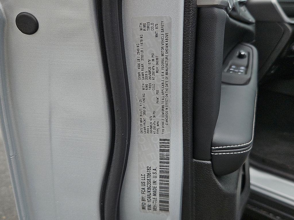 new 2025 Jeep Grand Cherokee L car, priced at $54,835