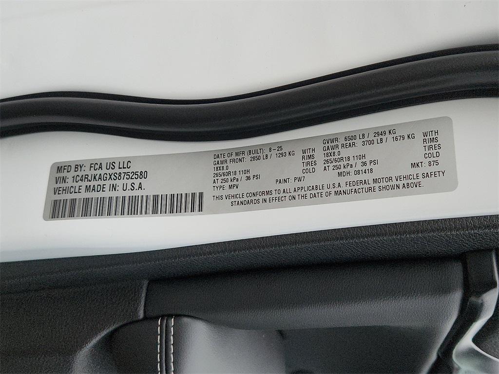 new 2025 Jeep Grand Cherokee L car, priced at $48,135