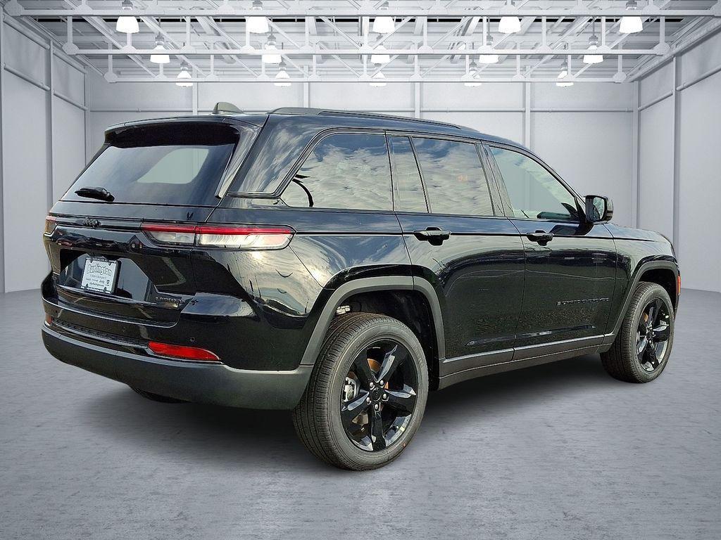 new 2025 Jeep Grand Cherokee car, priced at $52,735