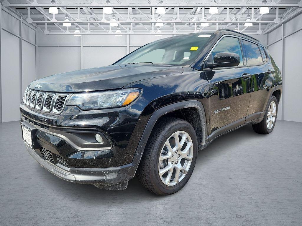 new 2024 Jeep Compass car, priced at $37,360