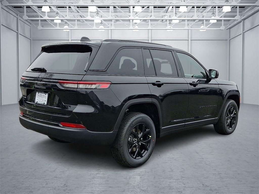 new 2025 Jeep Grand Cherokee car, priced at $46,730