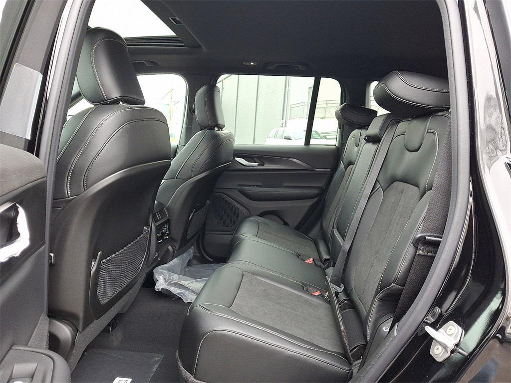 new 2025 Jeep Grand Cherokee car, priced at $46,730