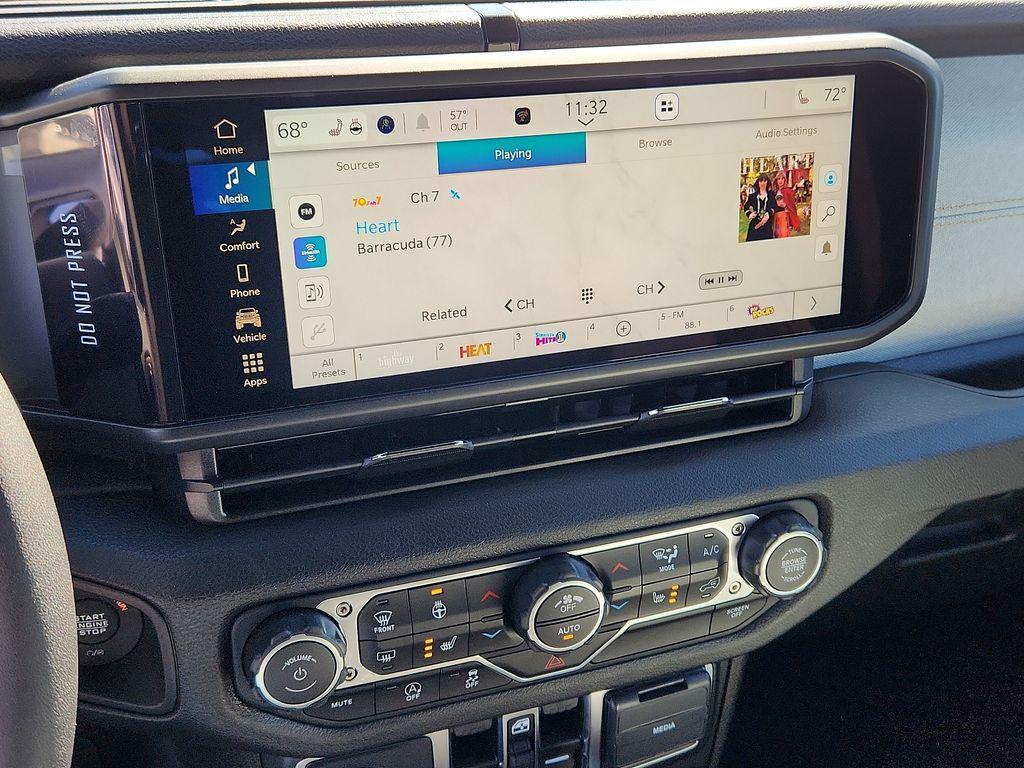 new 2025 Jeep Wrangler car, priced at $57,175