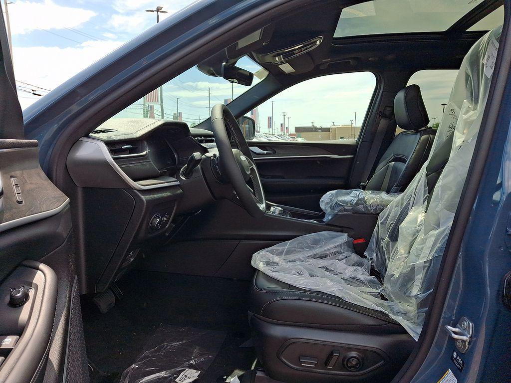 new 2026 Jeep Grand Cherokee car, priced at $50,910