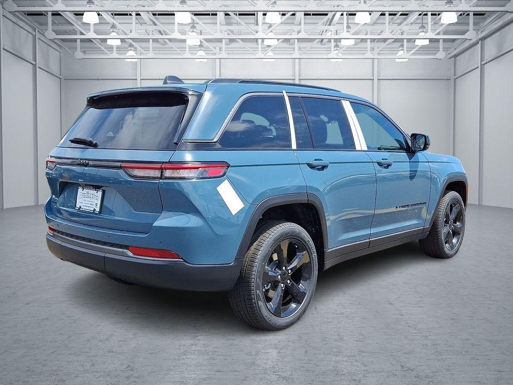 new 2026 Jeep Grand Cherokee car, priced at $50,910