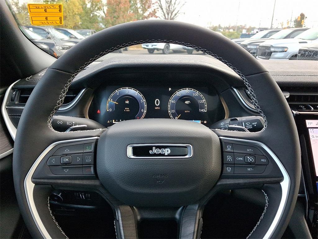 new 2025 Jeep Grand Cherokee car, priced at $52,140