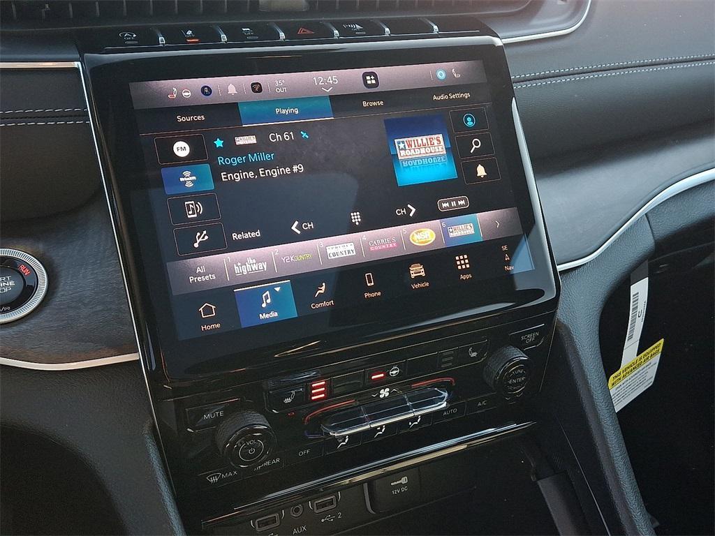 new 2025 Jeep Grand Cherokee car, priced at $52,735