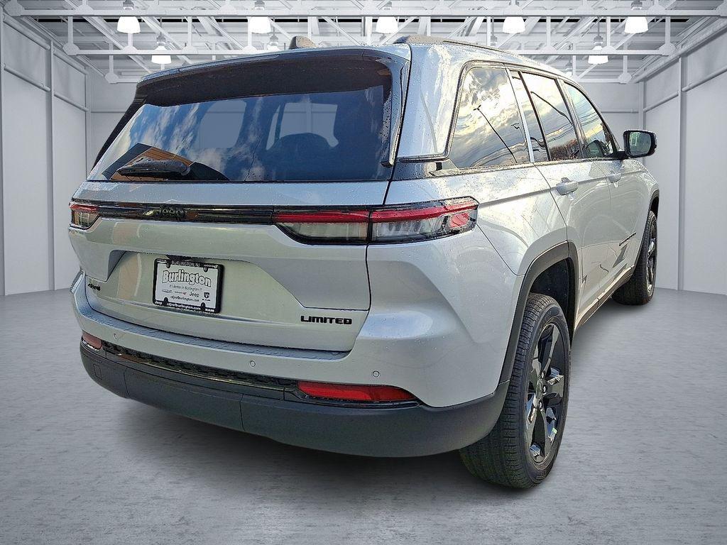 new 2025 Jeep Grand Cherokee car, priced at $52,735