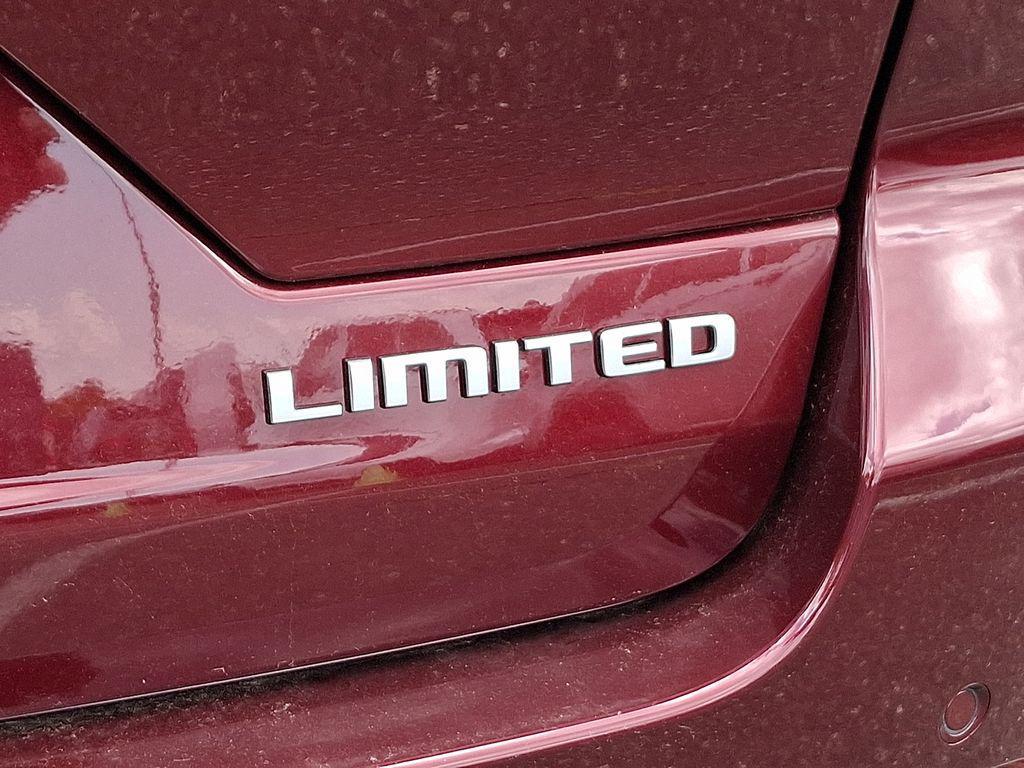 new 2026 Jeep Grand Cherokee car, priced at $49,405
