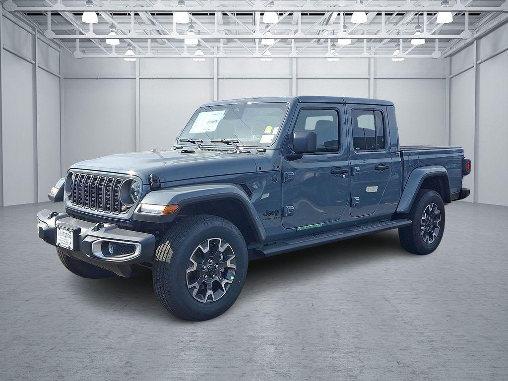 new 2026 Jeep Gladiator car, priced at $50,910