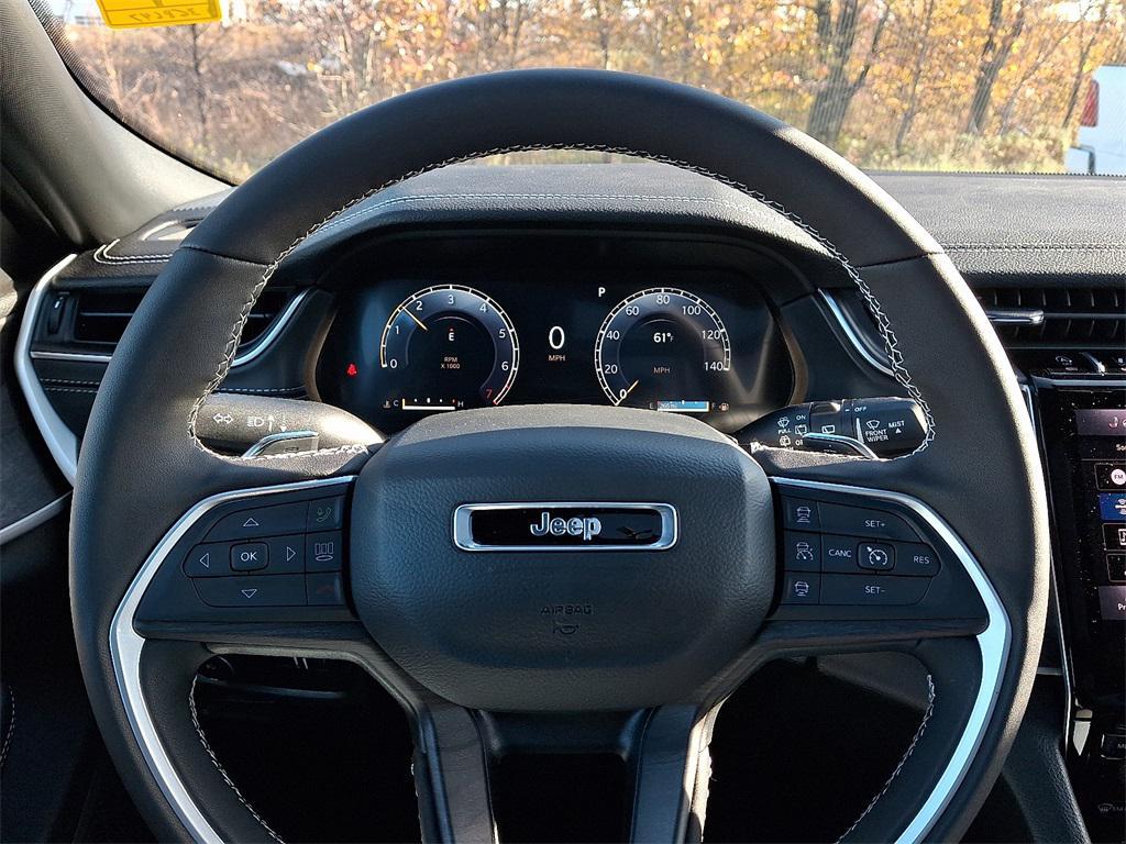 new 2025 Jeep Grand Cherokee car, priced at $52,735