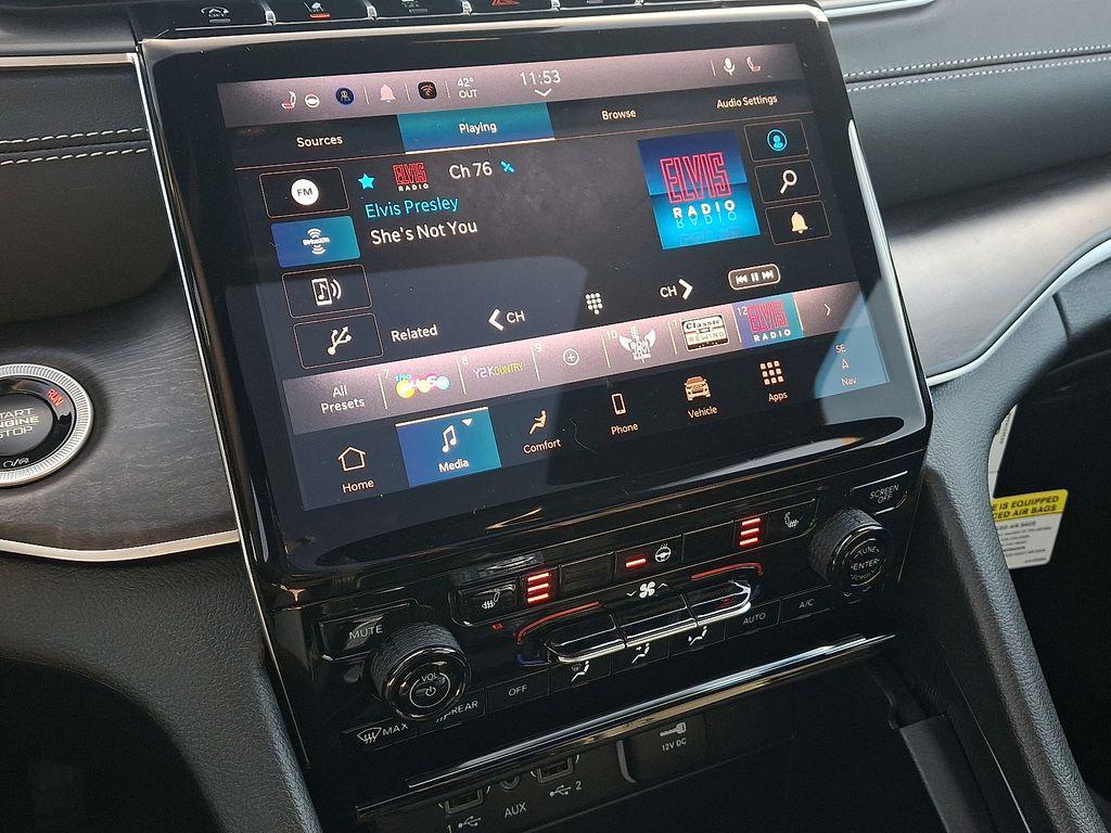 new 2025 Jeep Grand Cherokee car, priced at $52,735