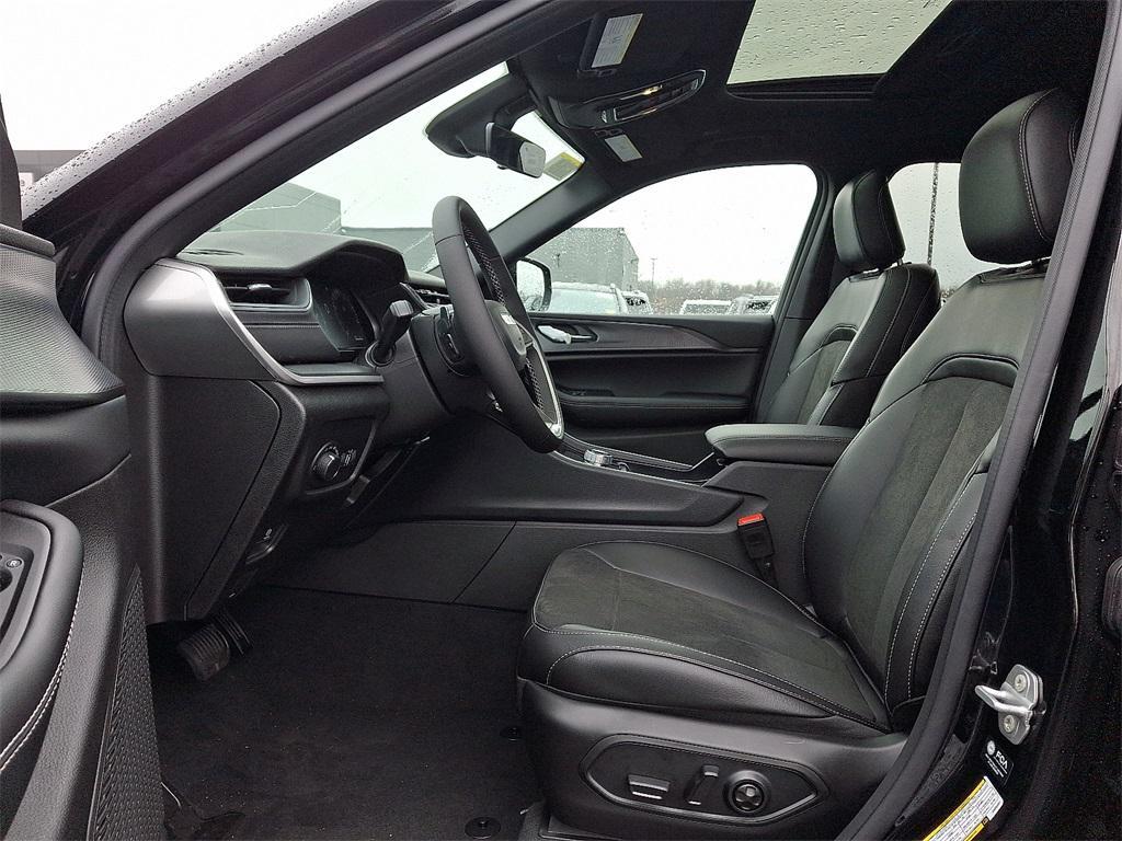 new 2025 Jeep Grand Cherokee L car, priced at $48,730