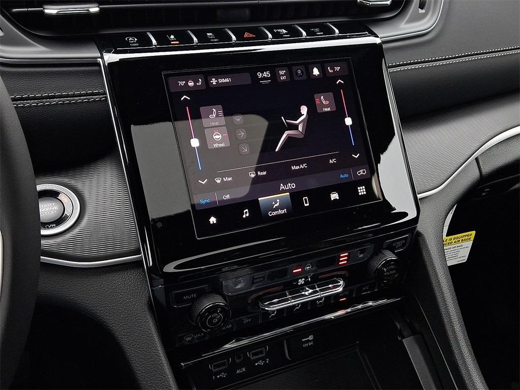 new 2025 Jeep Grand Cherokee car, priced at $43,575