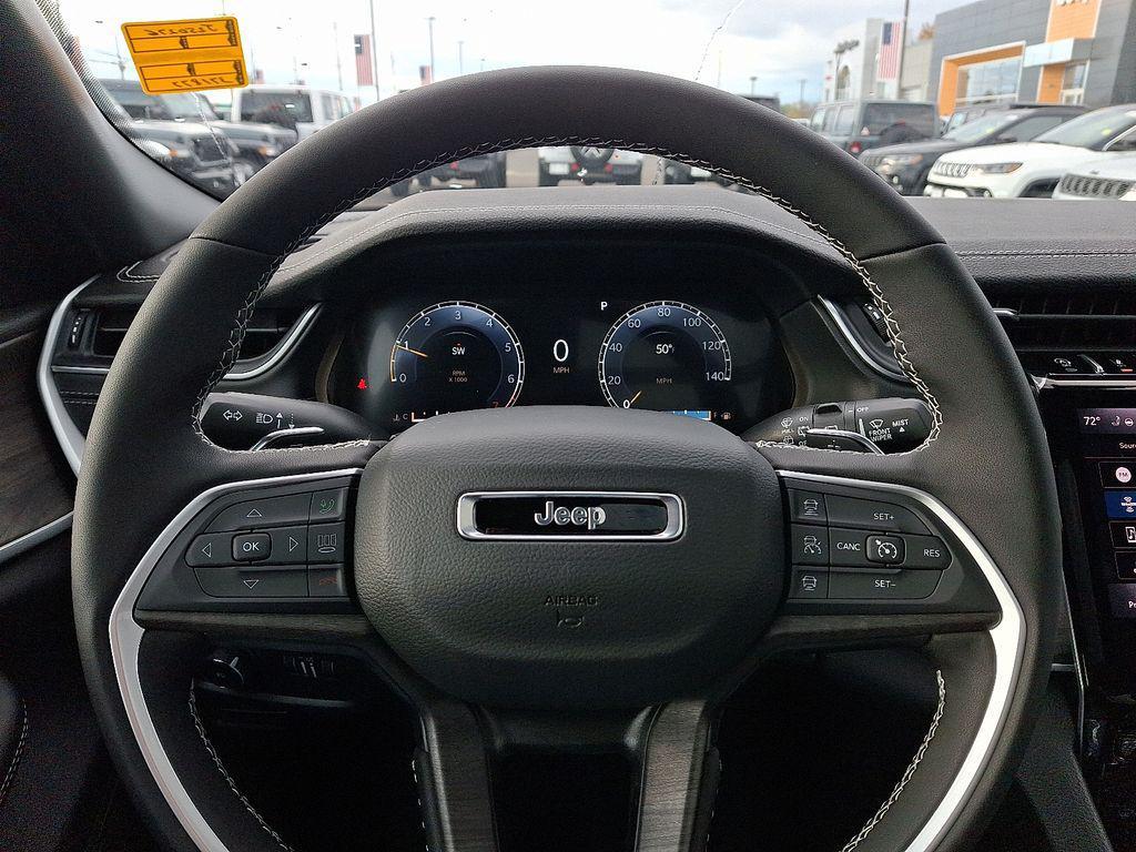 new 2025 Jeep Grand Cherokee car, priced at $50,010