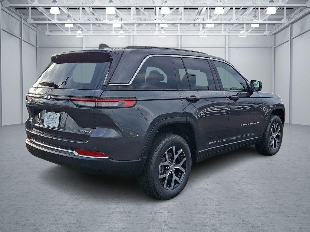 new 2025 Jeep Grand Cherokee car, priced at $50,010