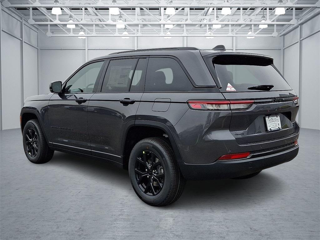 new 2025 Jeep Grand Cherokee car, priced at $46,730