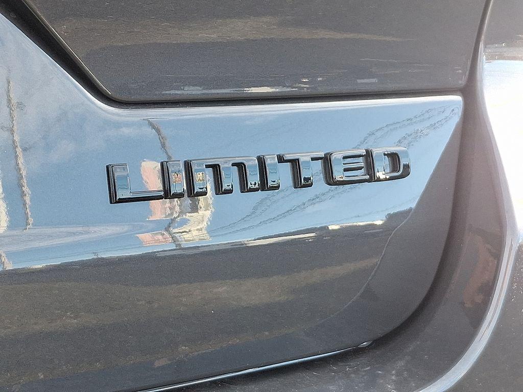 new 2025 Jeep Grand Cherokee car, priced at $52,735