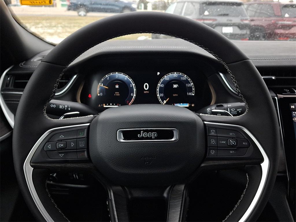 new 2025 Jeep Grand Cherokee car, priced at $50,510