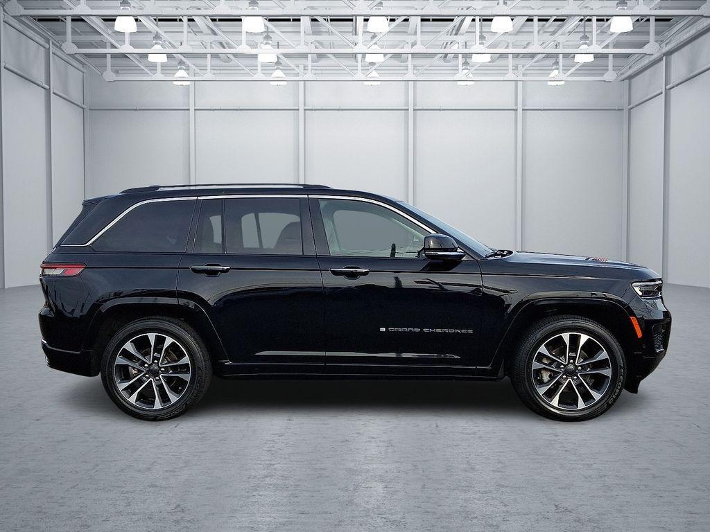 used 2022 Jeep Grand Cherokee car, priced at $34,000