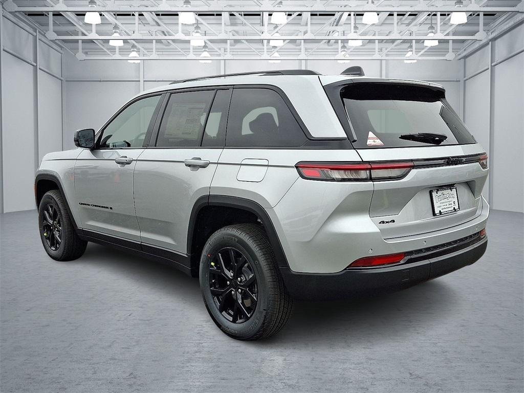 new 2025 Jeep Grand Cherokee car, priced at $46,730