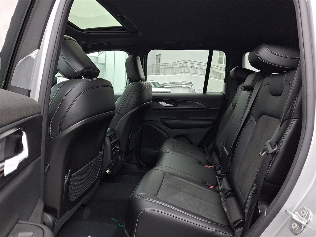 new 2025 Jeep Grand Cherokee car, priced at $46,730