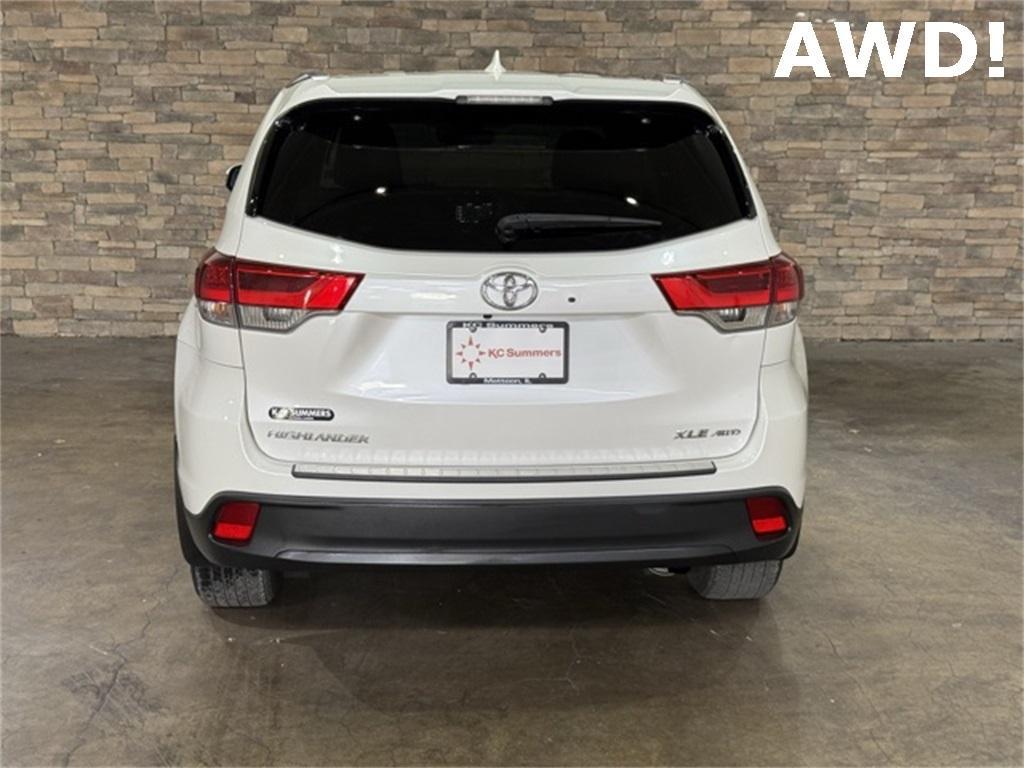 2017 Blizzard Pearl Toyota Highlander