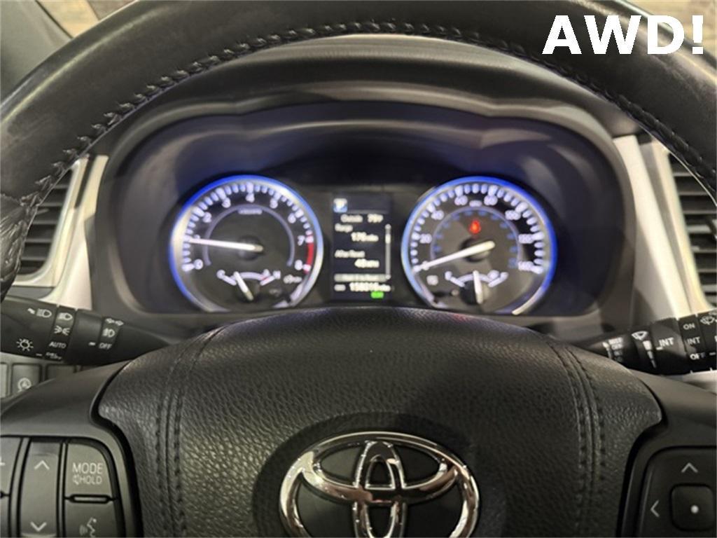 2017 Blizzard Pearl Toyota Highlander