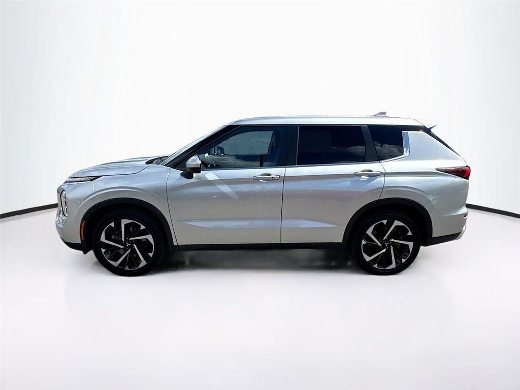 used 2024 Mitsubishi Outlander car, priced at $18,900