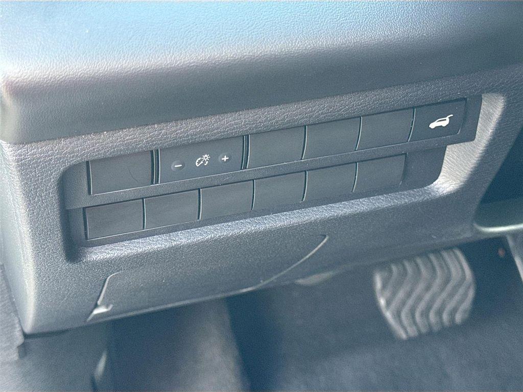 used 2024 Mitsubishi Outlander car, priced at $18,900